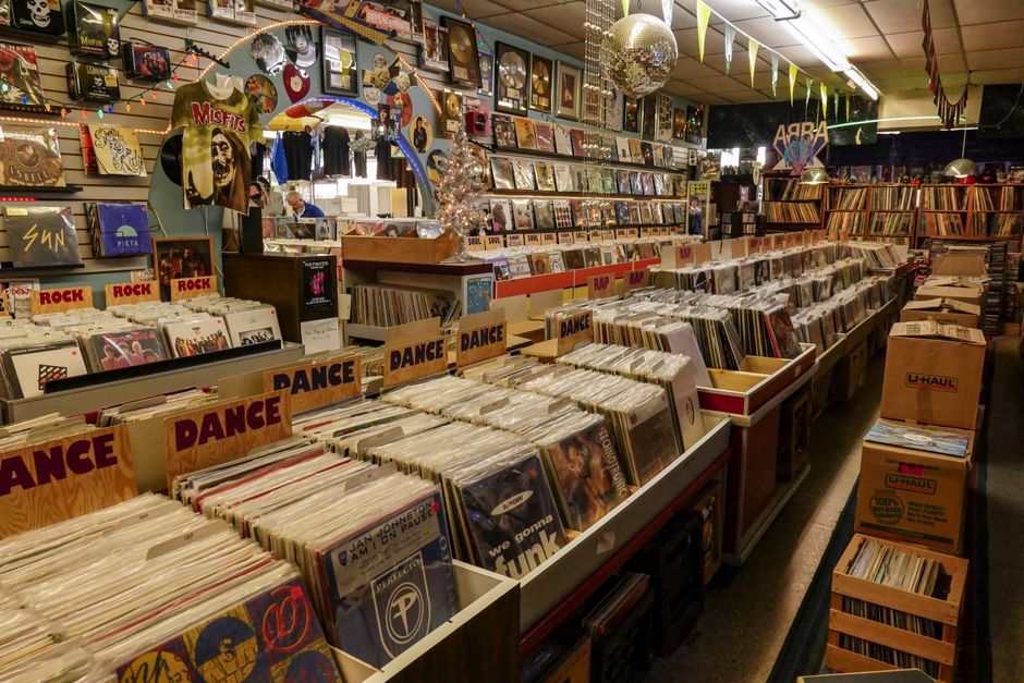 How Can I Find Scarce Vinyl Without Overpaying?