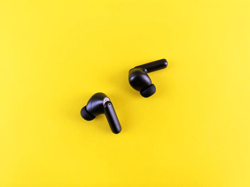 Bone-Conduction Headphones or Earbuds: Choose by Use Case