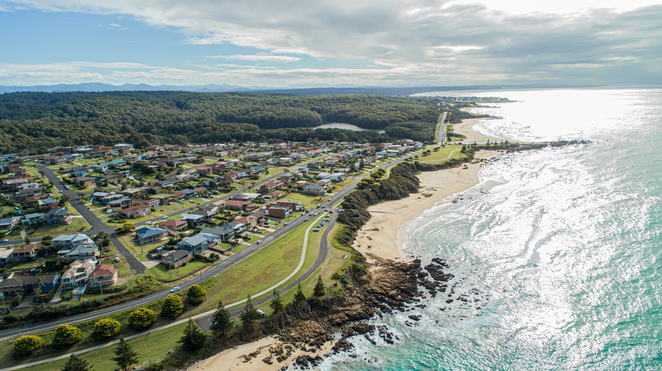 How Do I Choose an East Coast Small Town to Relocate To?