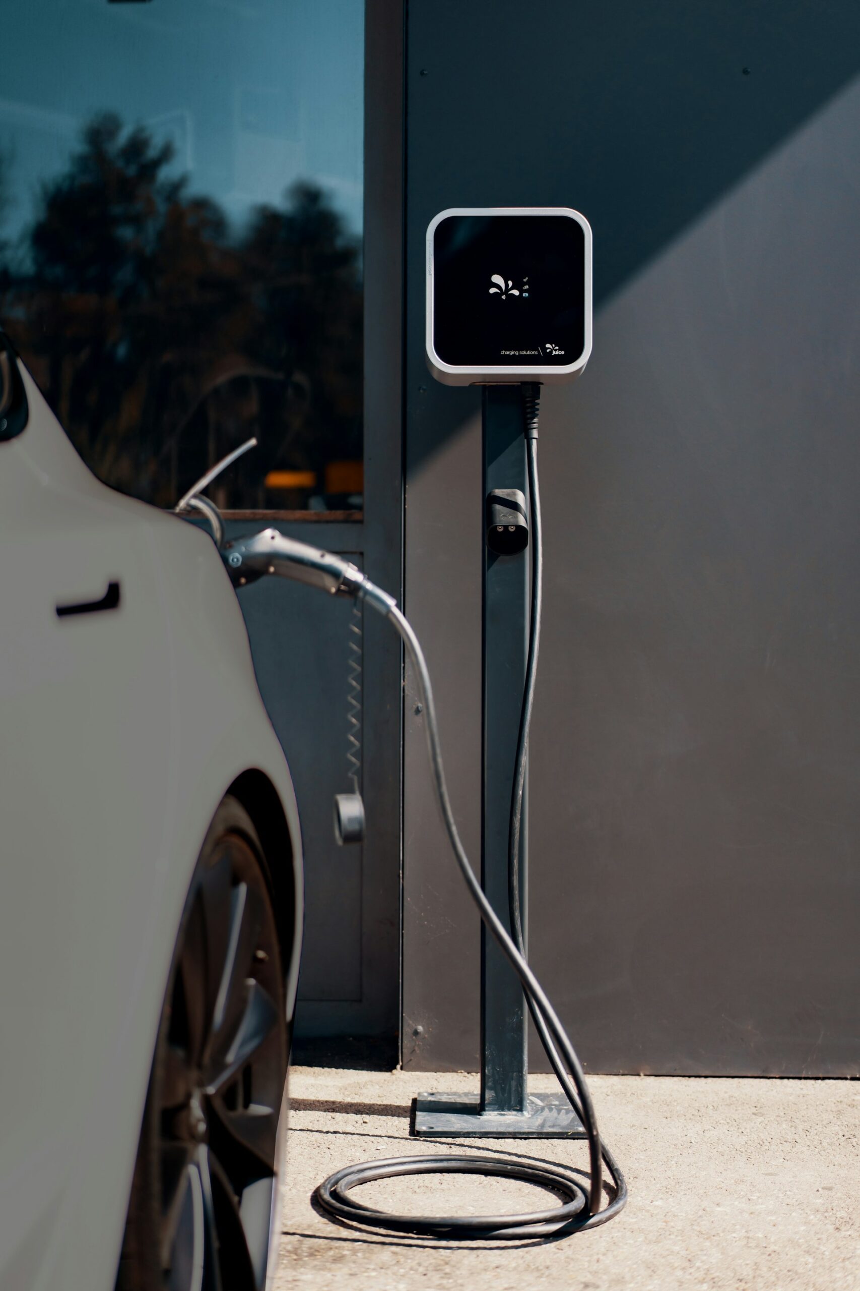 The Future of Wireless Charging for Electric Vehicles: Integration, Innovation, and Access